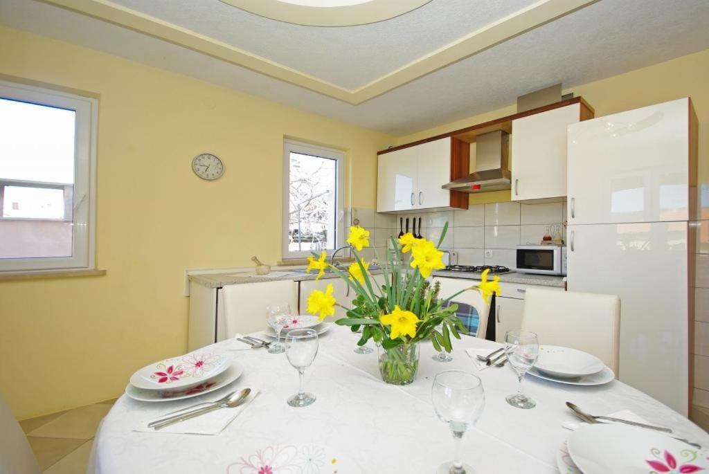 Apartments Villa Rose Sumartin Exteriör bild