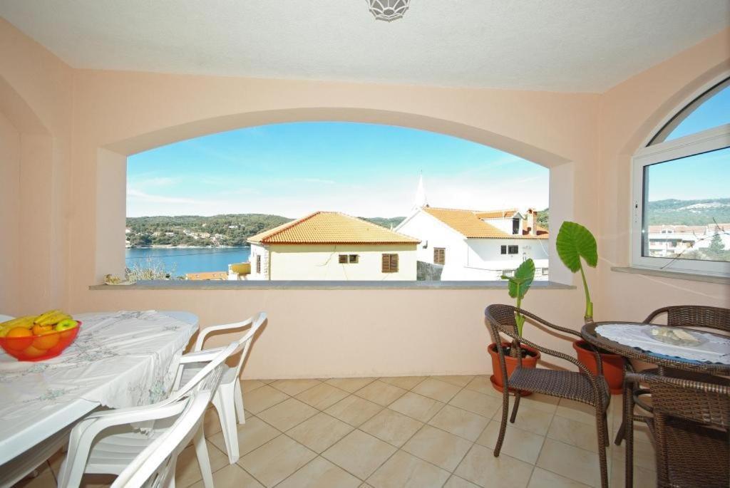 Apartments Villa Rose Sumartin Exteriör bild