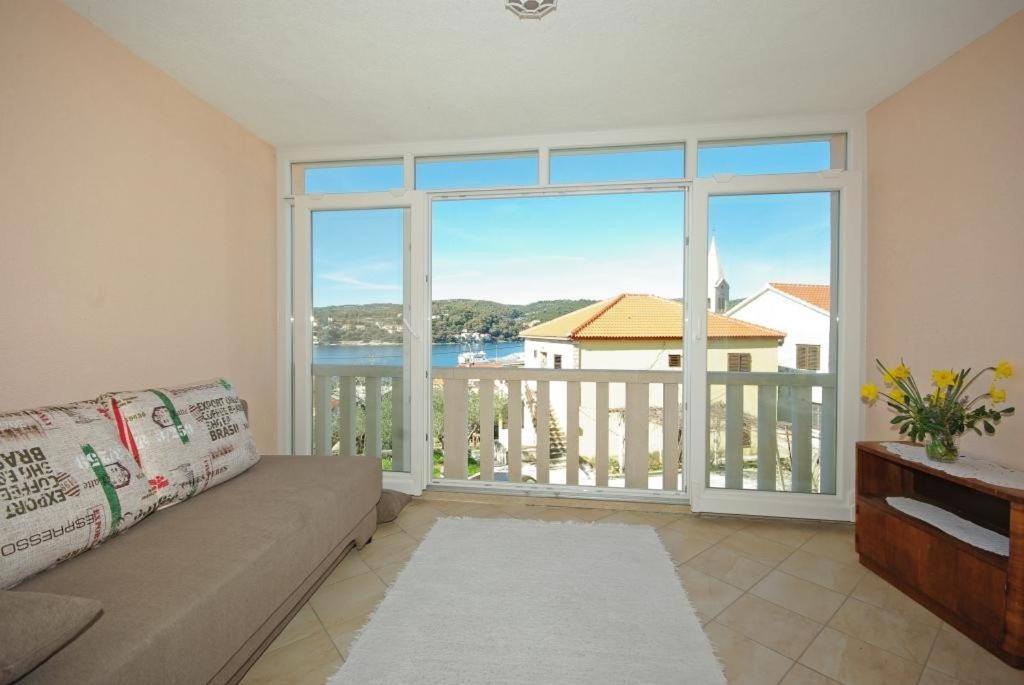 Apartments Villa Rose Sumartin Exteriör bild