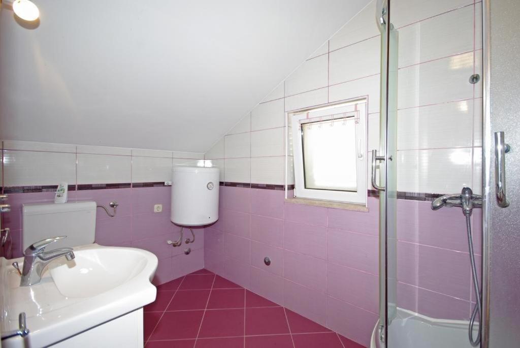 Apartments Villa Rose Sumartin Rum bild
